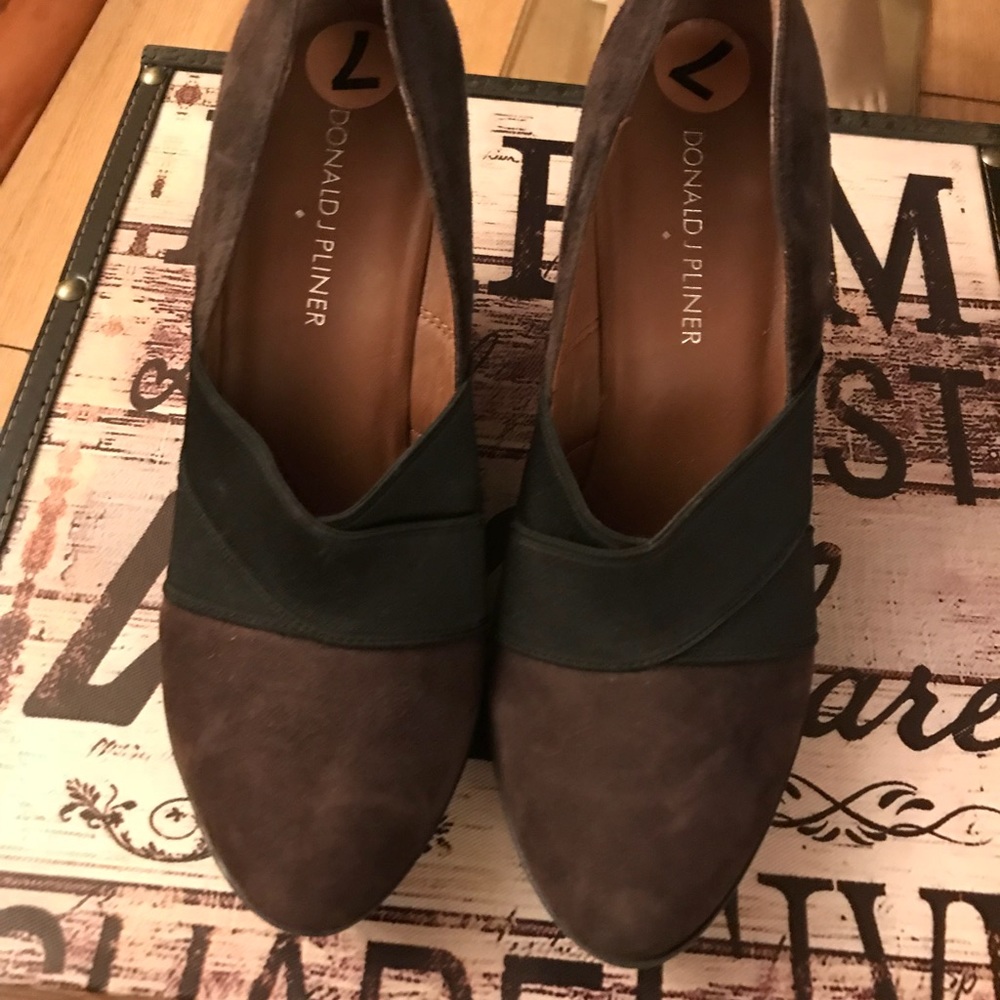 Shoes - Picture 6 of 6